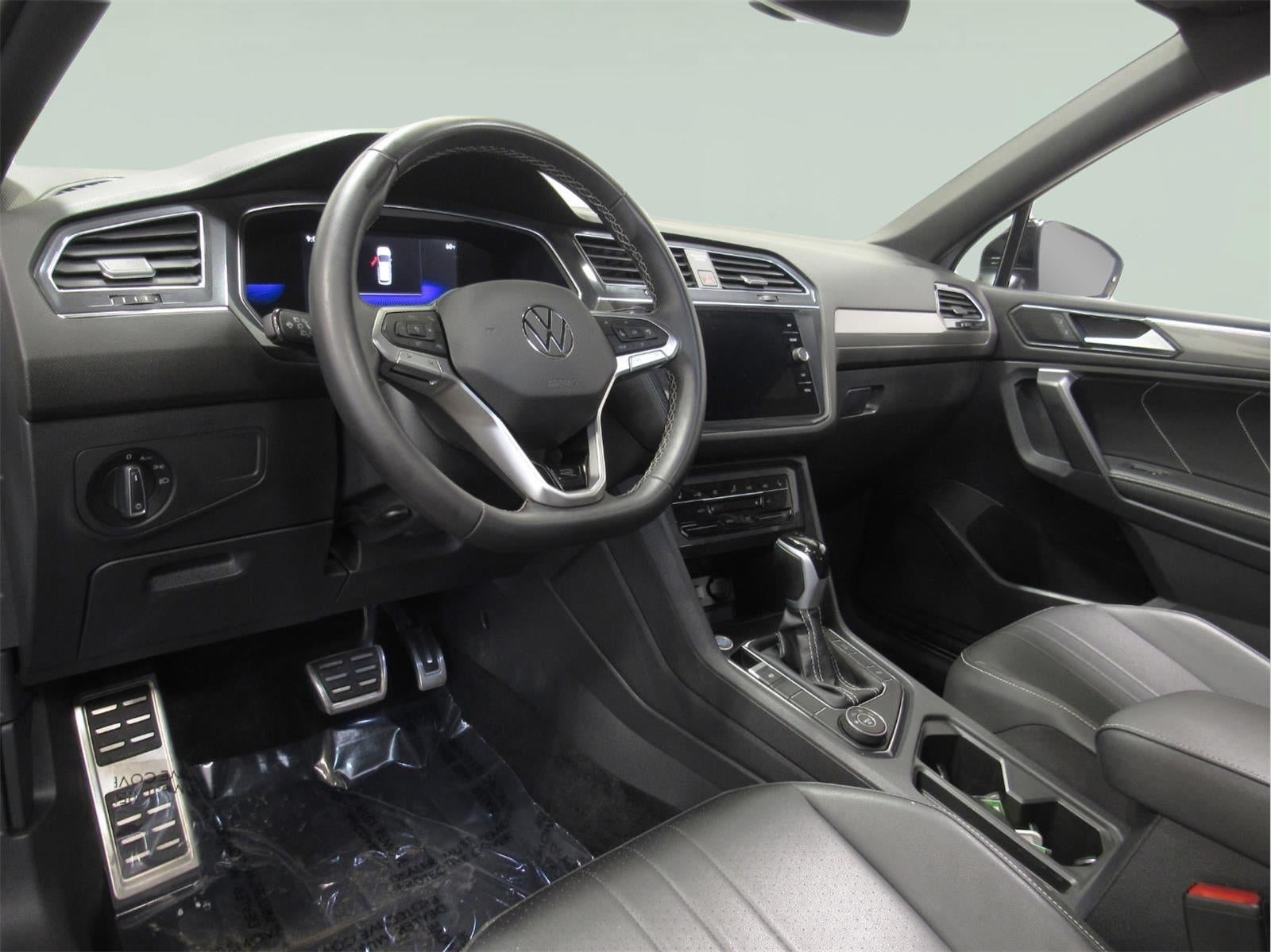 2023 Volkswagen Tiguan SE R-Line Black