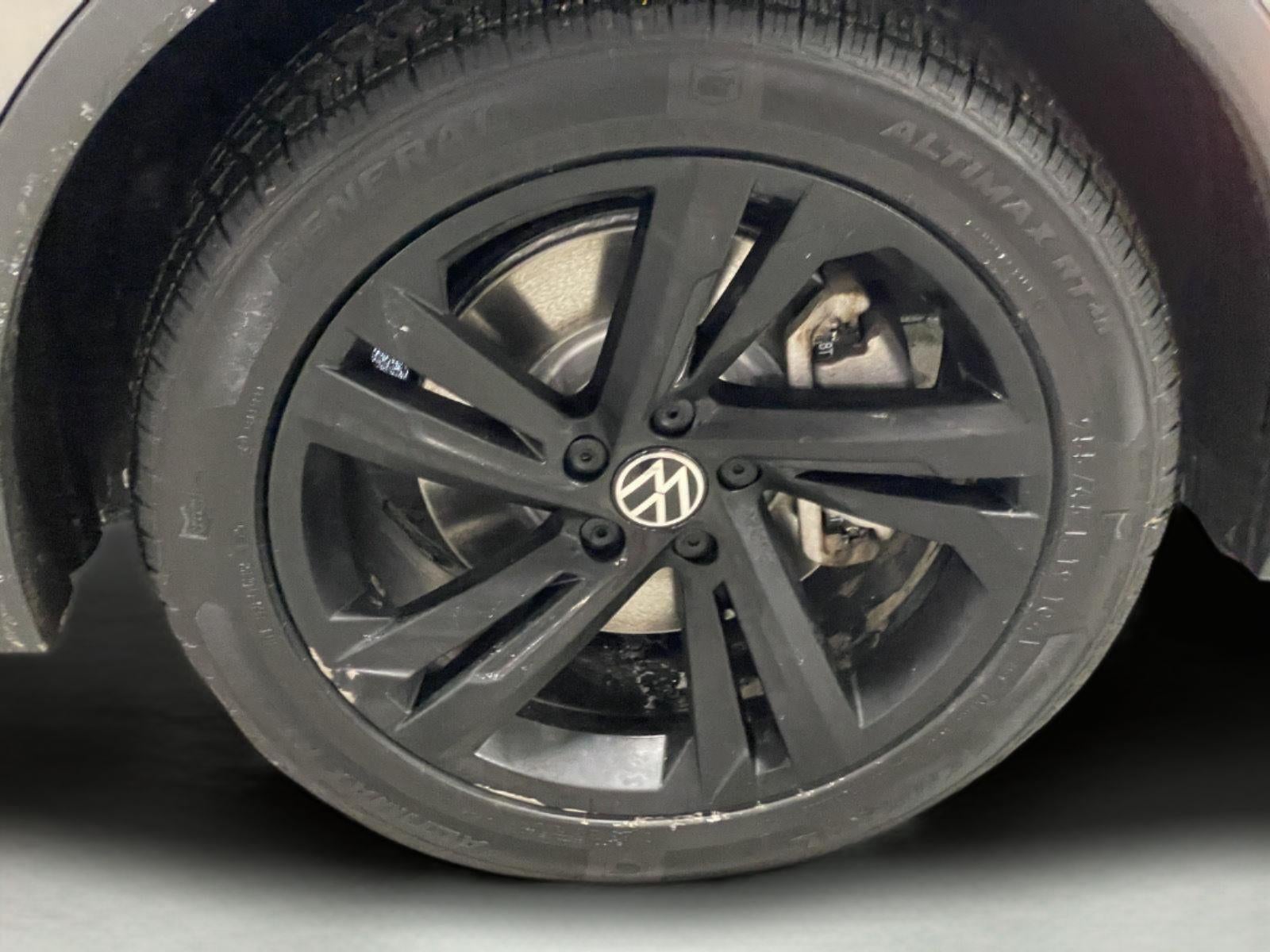 2023 Volkswagen Tiguan SE R-Line Black