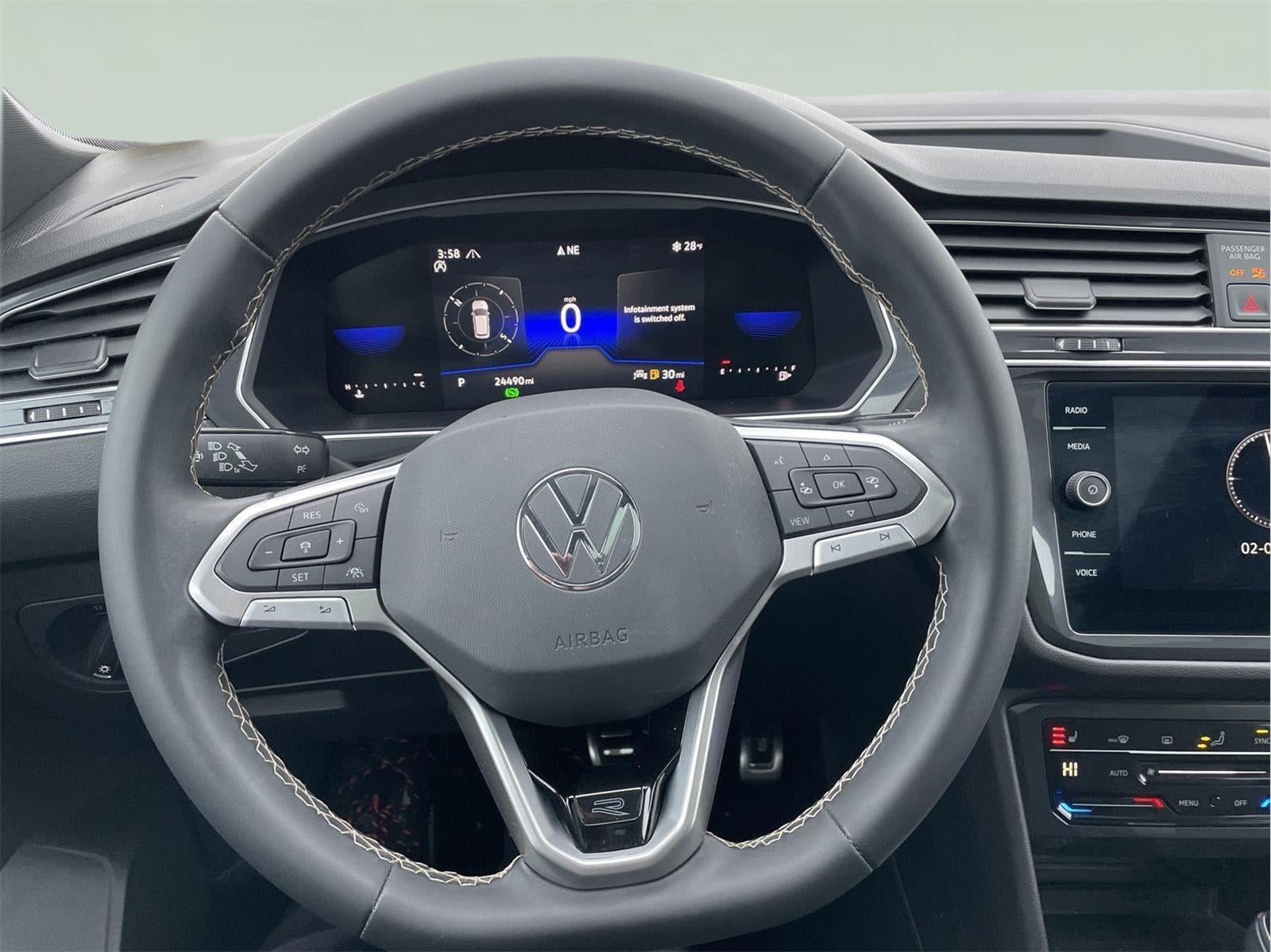 2023 Volkswagen Tiguan SE R-Line Black