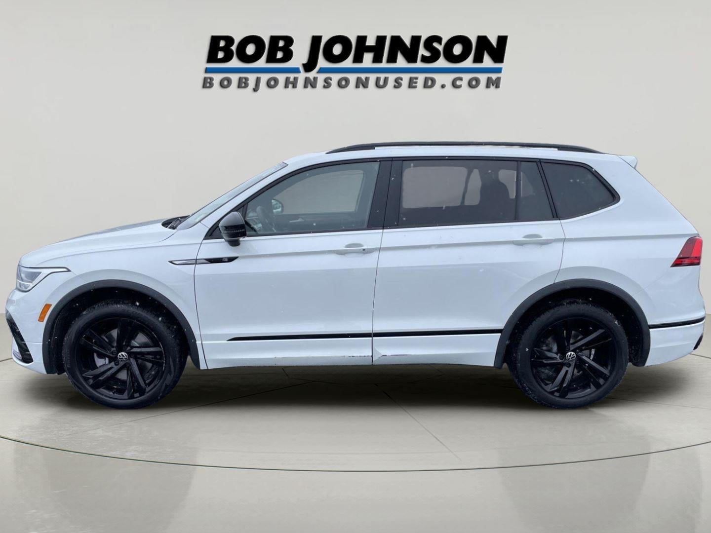 2023 Volkswagen Tiguan SE R-Line Black