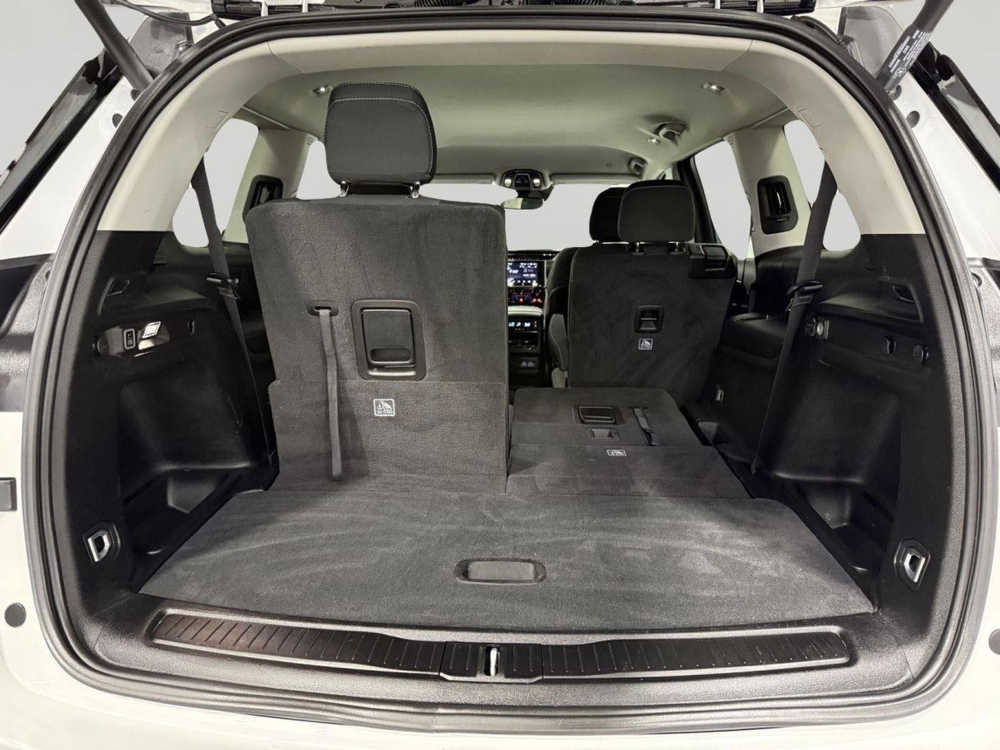 2023 Jeep Grand Cherokee L Laredo 4x4