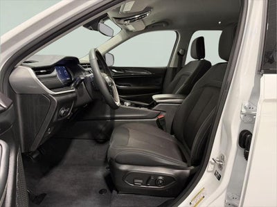 2023 Jeep Grand Cherokee L Laredo 4x4