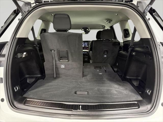 2023 Jeep Grand Cherokee L Laredo 4x4