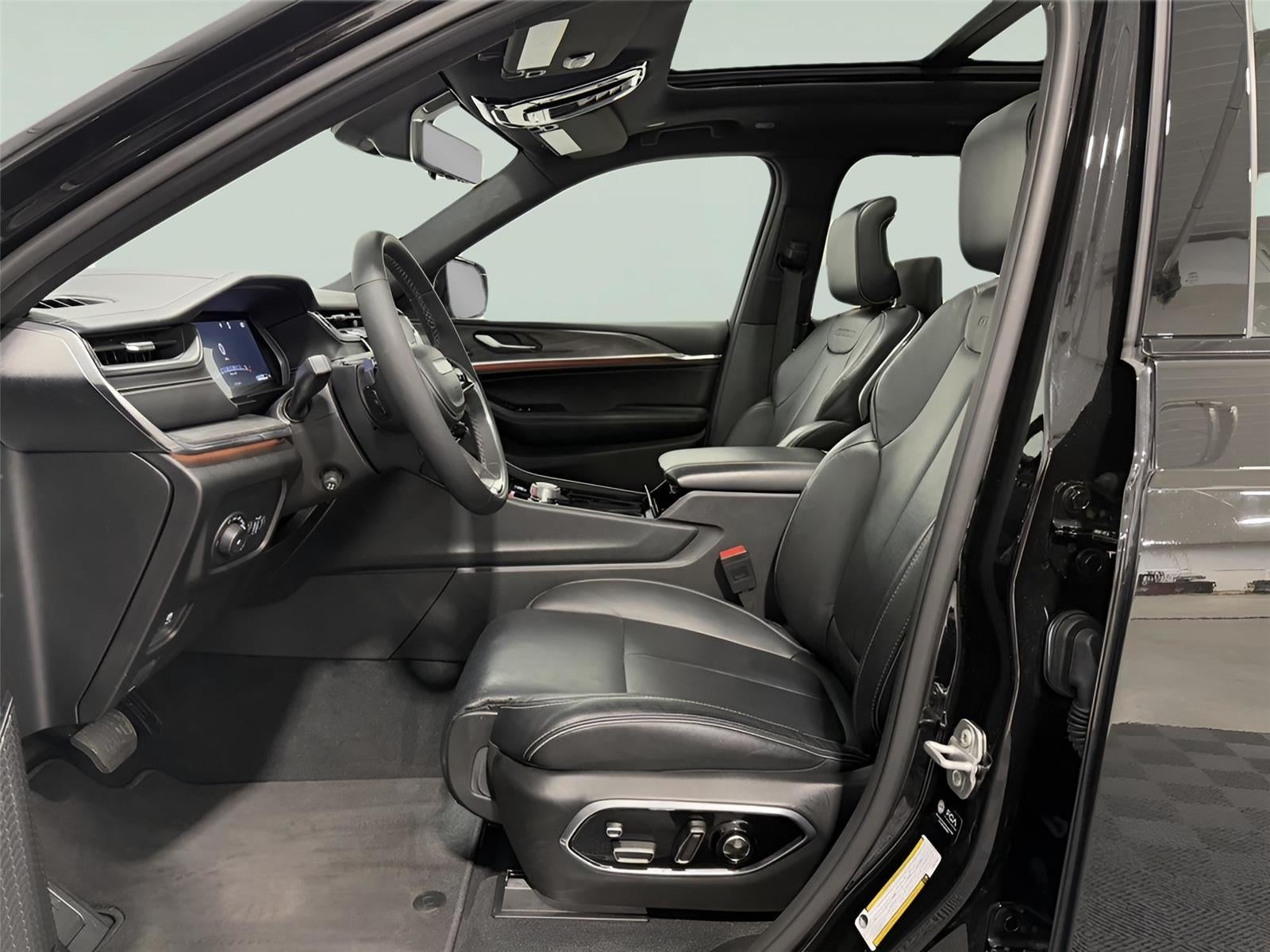 2025 Jeep Grand Cherokee L Overland 4x4