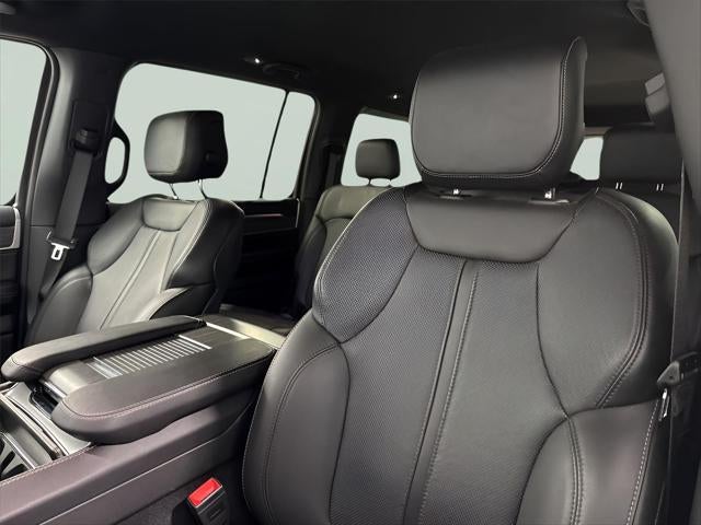 2023 Jeep Wagoneer L Series III 4x4