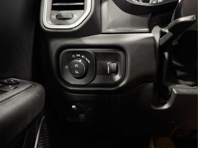 2023 RAM 1500 Big Horn Quad Cab 4x4 6'4' Box