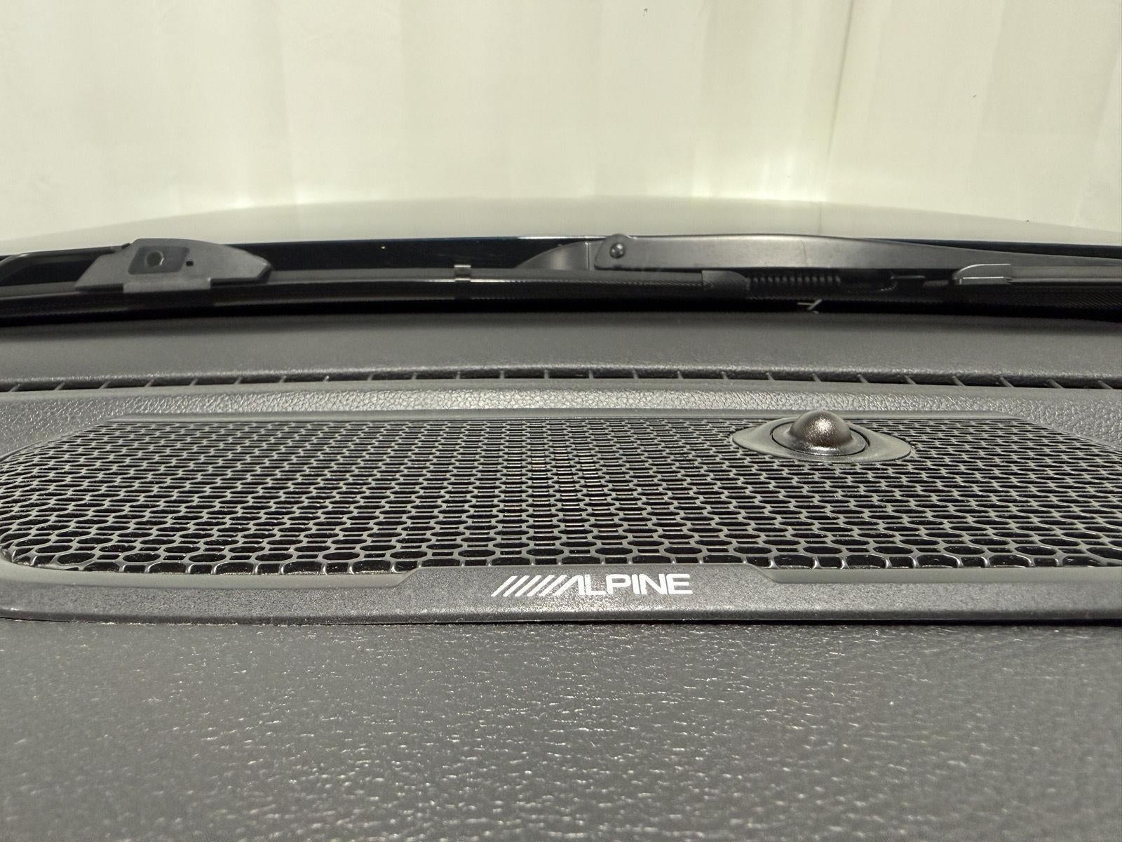 2021 RAM 1500 Laramie Crew Cab 4x4 6'4' Box