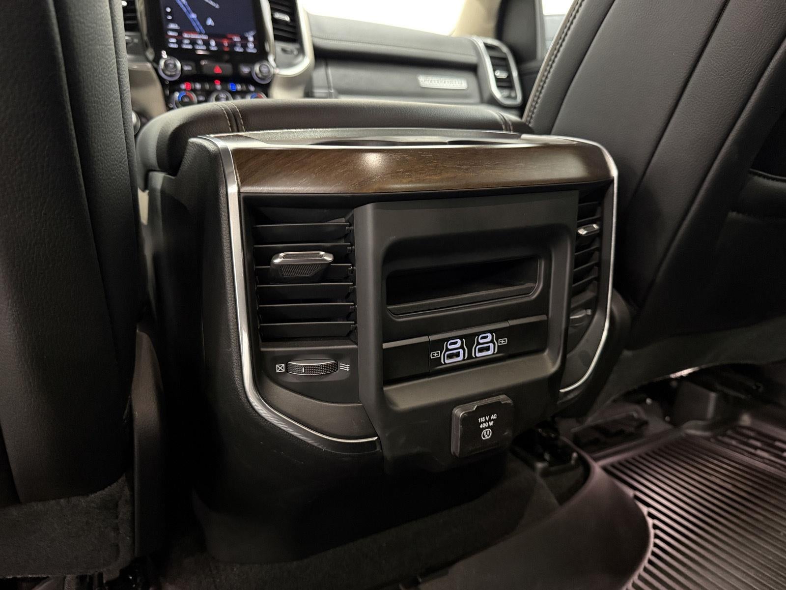 2021 RAM 1500 Laramie Crew Cab 4x4 6'4' Box