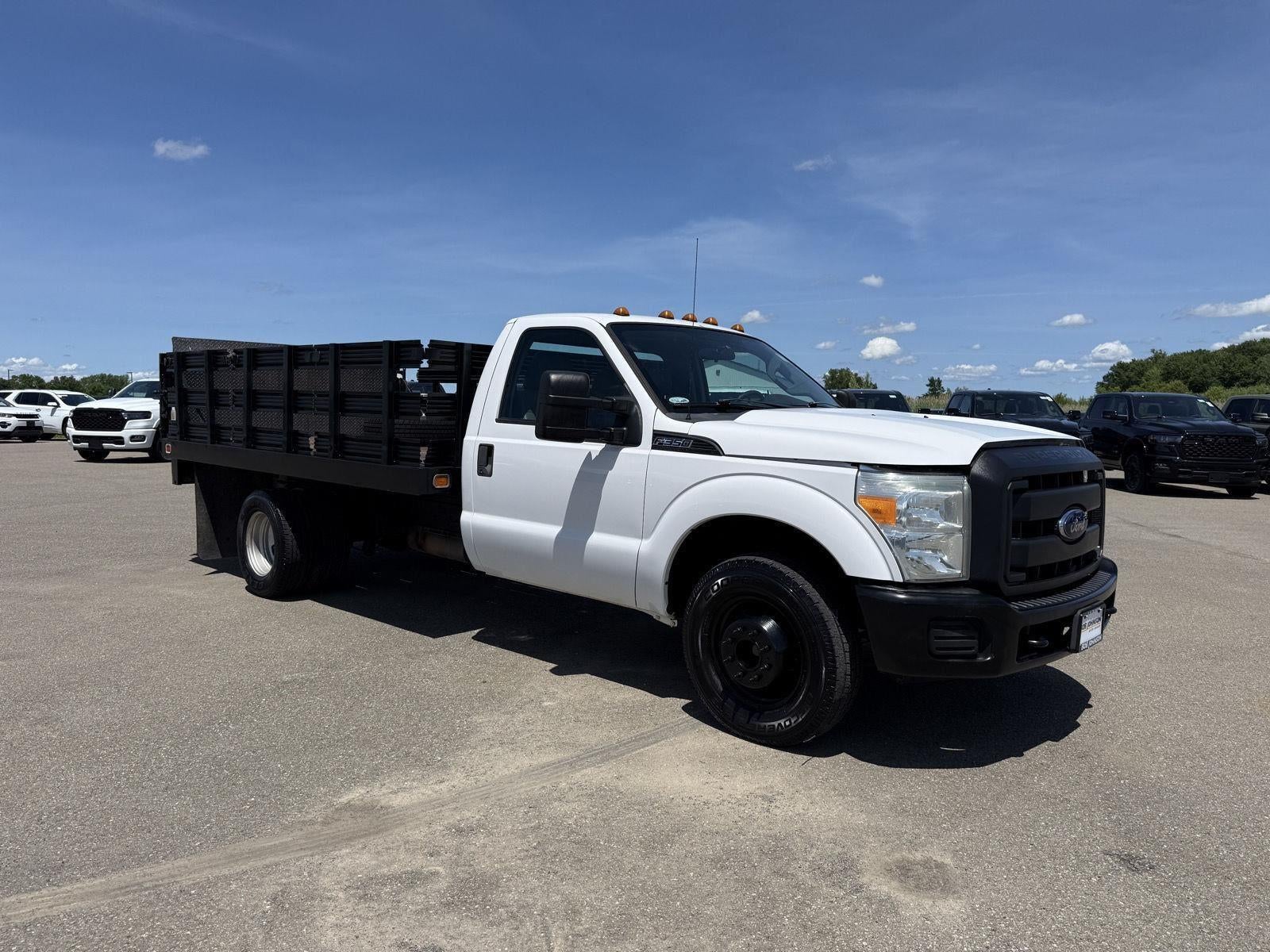 2015 Ford F-350 Chassis 2WD Reg Cab 165 WB 84 CA XL