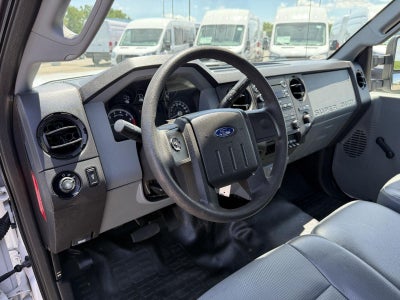 2015 Ford F-350 Chassis 2WD Reg Cab 165 WB 84 CA XL