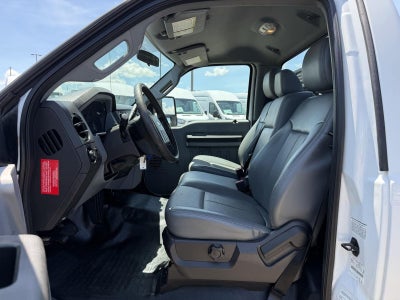 2015 Ford F-350 Chassis 2WD Reg Cab 165 WB 84 CA XL