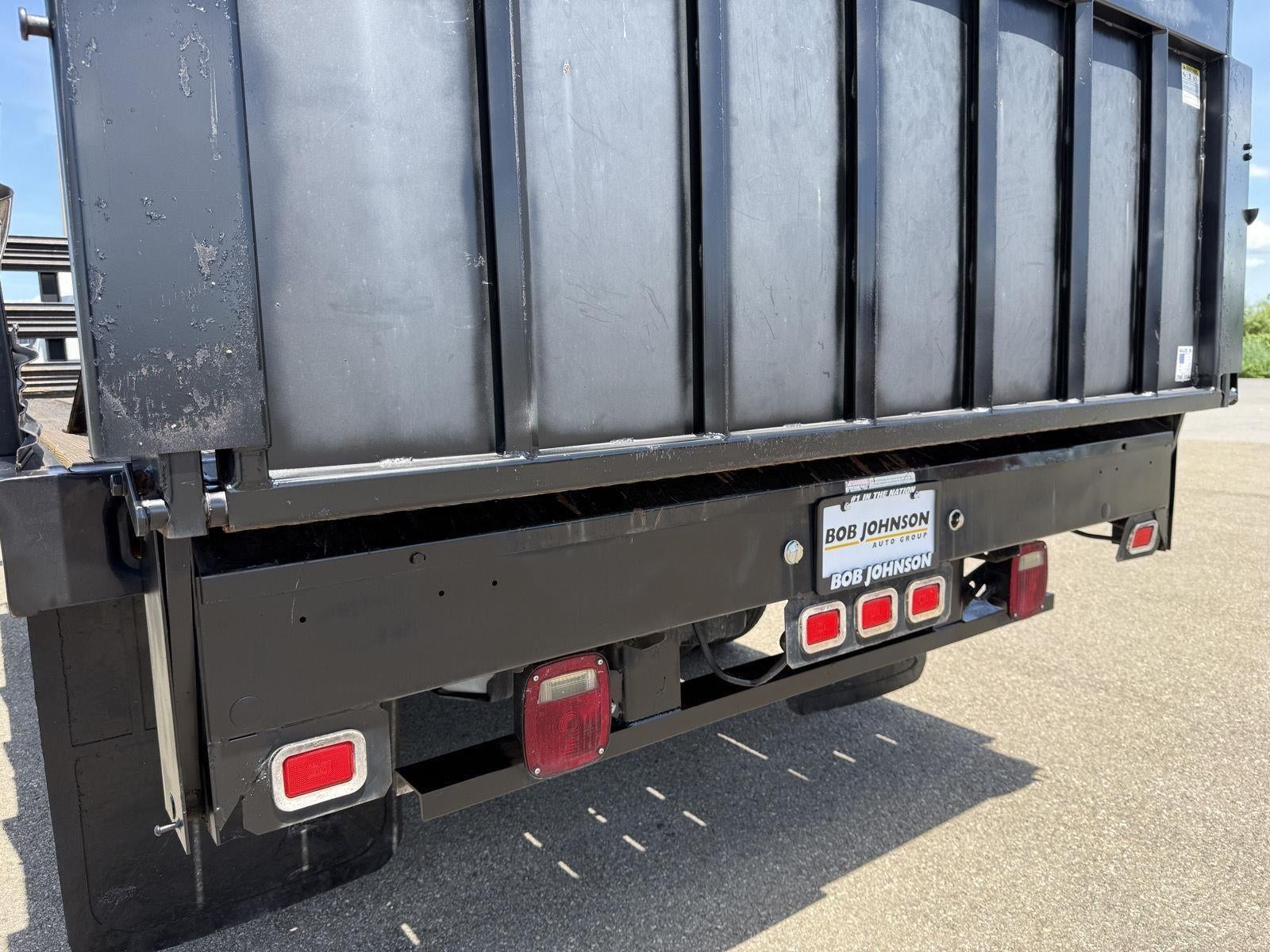 2015 Ford F-350 Chassis 2WD Reg Cab 165 WB 84 CA XL