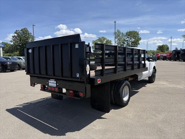 2015 Ford F-350 Chassis XL