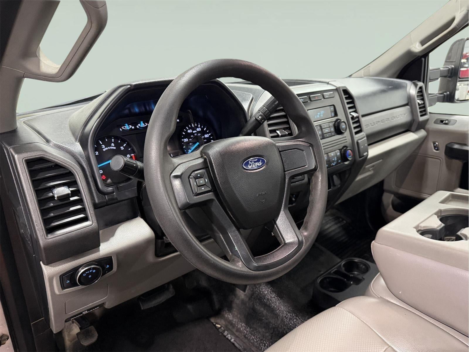 2018 Ford F-350 Chassis XL