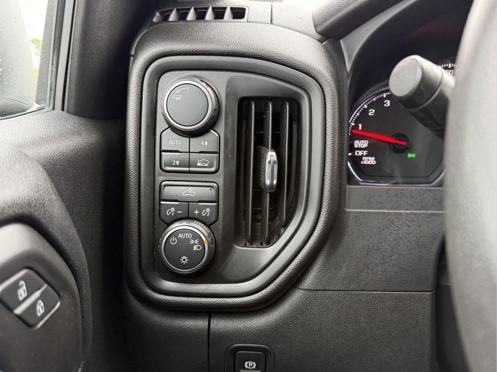 2020 Chevrolet Silverado 1500 4WD Crew Cab Short Bed Custom