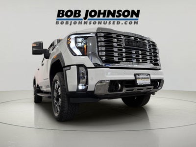 2024 GMC Sierra 2500HD 4WD Crew Cab Standard Bed Denali