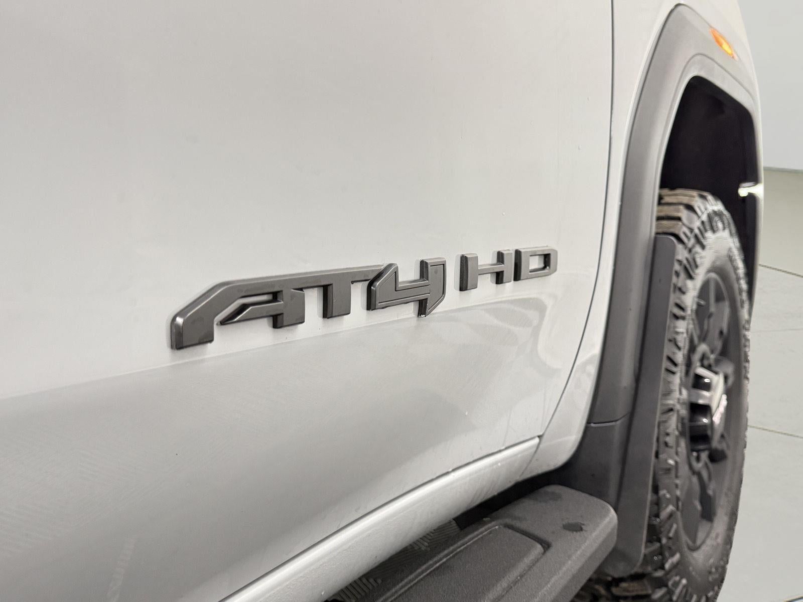 2024 GMC Sierra 3500HD 4WD Crew Cab Standard Bed AT4