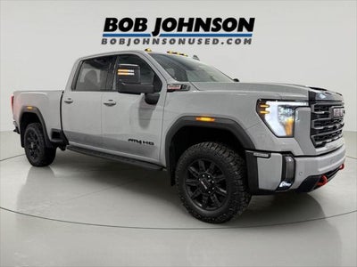 2024 GMC Sierra 3500HD 4WD Crew Cab Standard Bed AT4