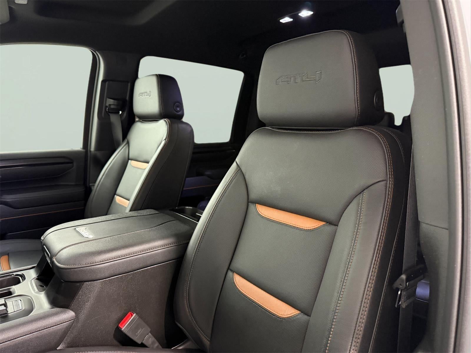 2025 GMC Sierra 2500HD 4WD Crew Cab Standard Bed AT4