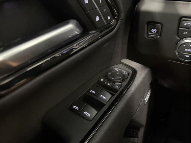 2025 GMC Sierra 2500HD 4WD Crew Cab Standard Bed AT4