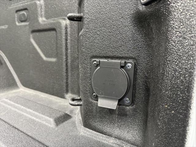 2025 GMC Sierra 2500HD 4WD Crew Cab Standard Bed AT4