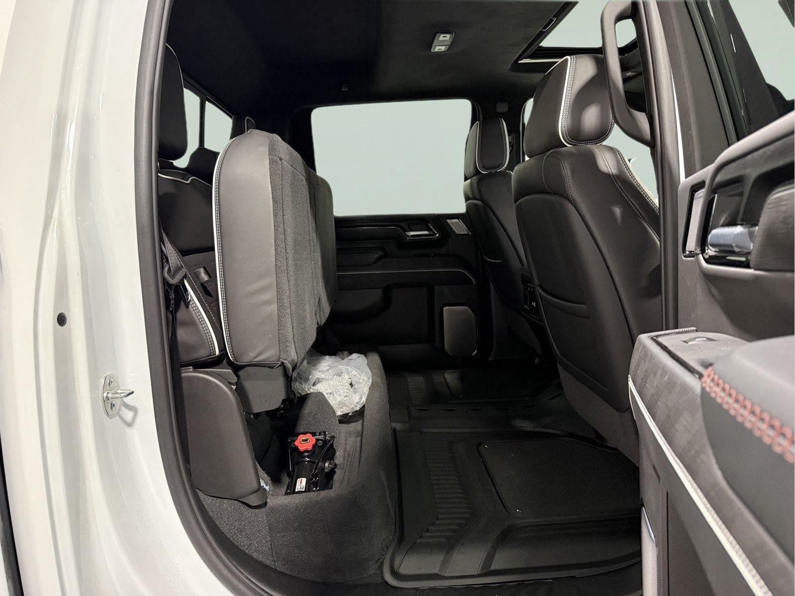 2025 GMC Sierra 2500HD Crew Cab, Standard Bed, AT4X, 4WD