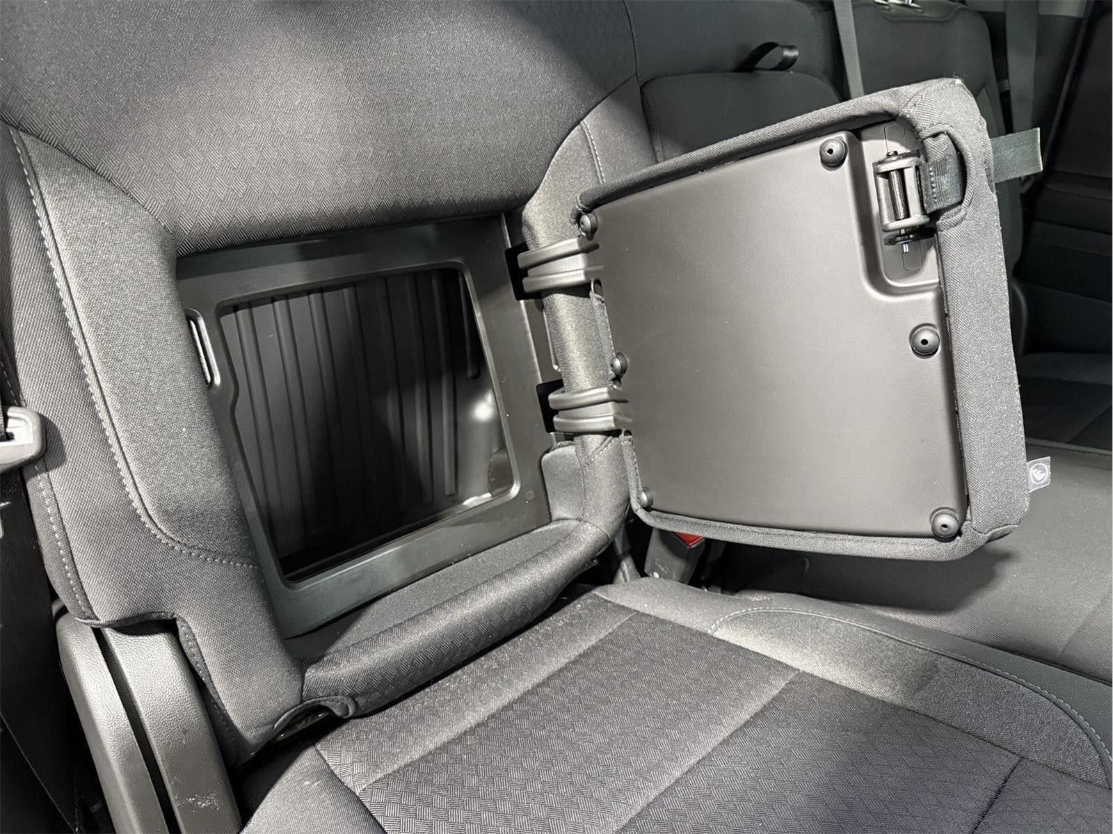 2023 GMC Sierra 1500 4WD Crew Cab Short Box Elevation with 3VL