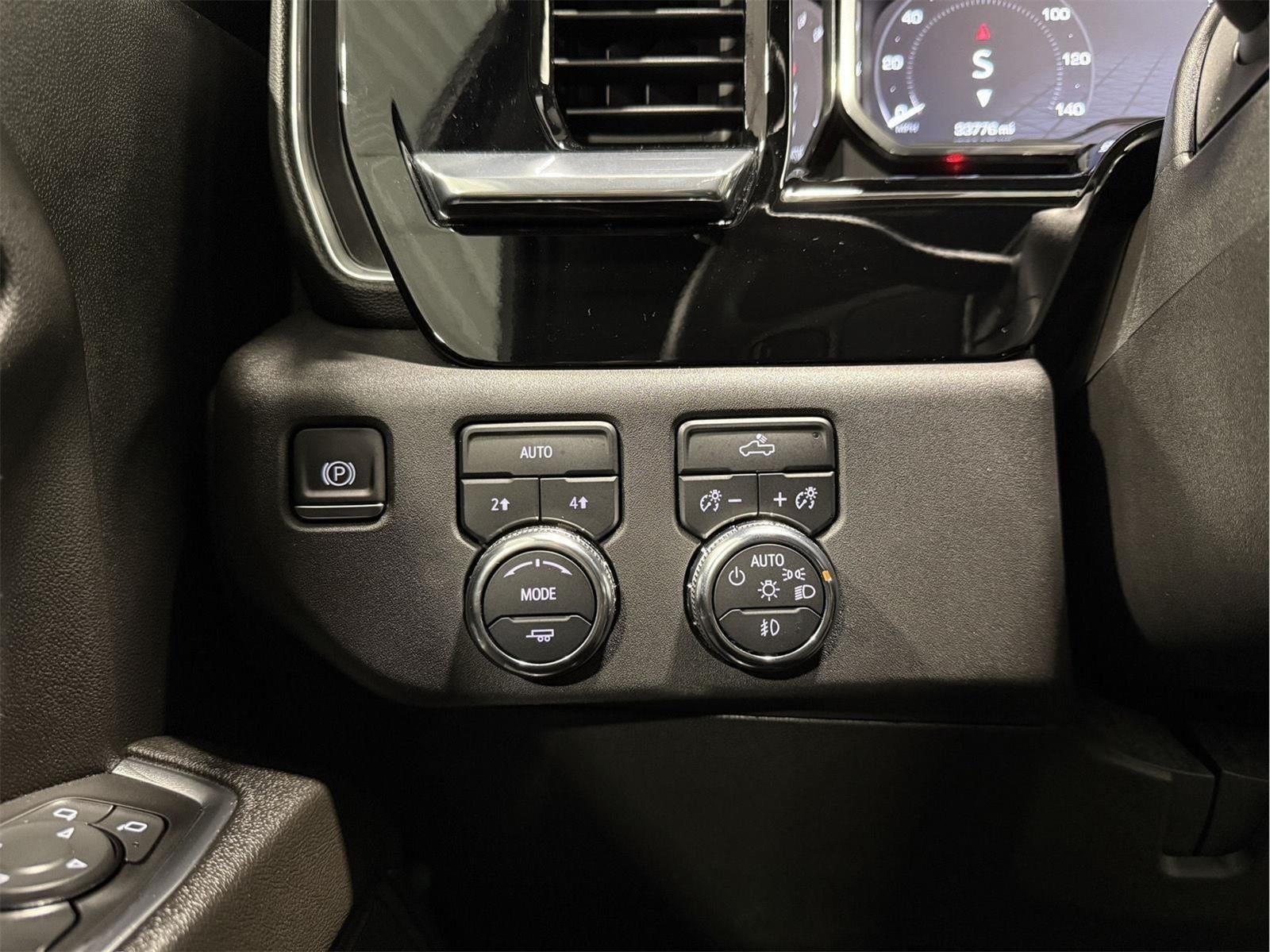 2023 GMC Sierra 1500 4WD Crew Cab Short Box Elevation with 3VL