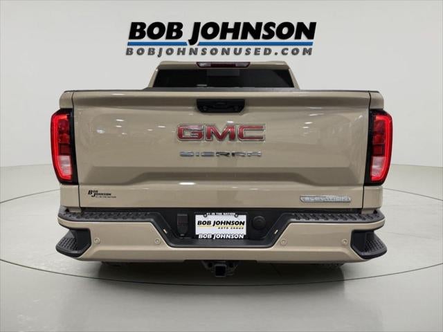 2023 GMC Sierra 1500 4WD Crew Cab Short Box Elevation with 3SB