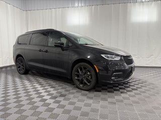 2022 Chrysler Pacifica Touring L AWD