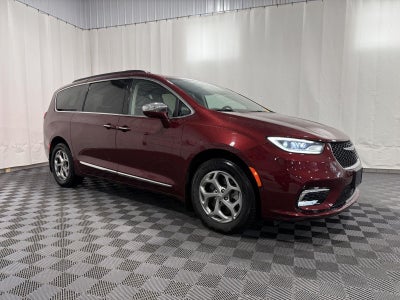 2022 Chrysler Pacifica Limited AWD