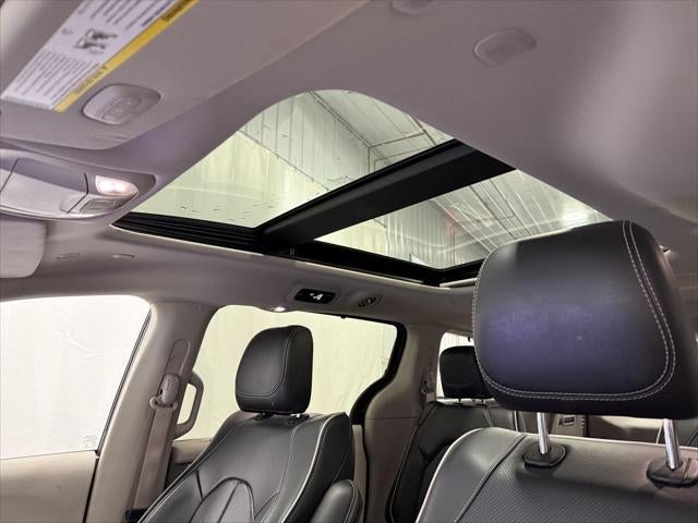 2022 Chrysler Pacifica Limited AWD