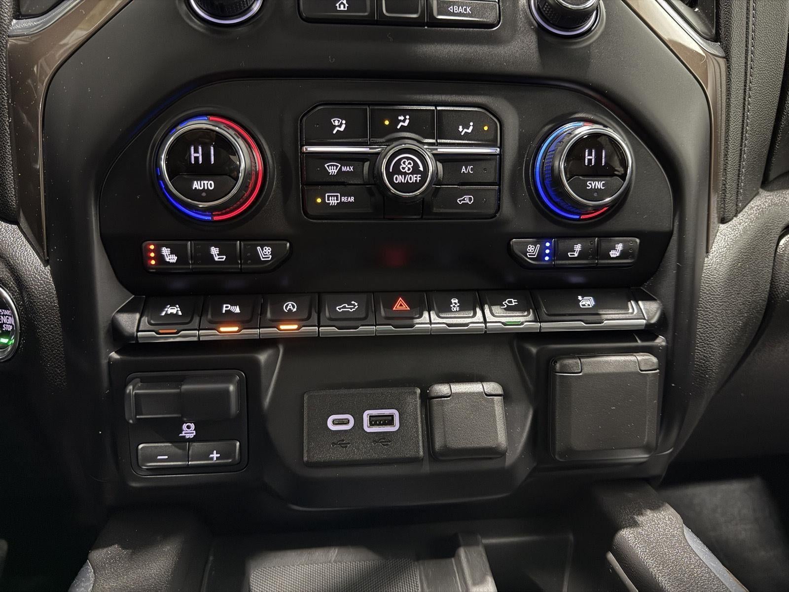 2020 Chevrolet Silverado 1500 4WD Crew Cab Short Bed High Country