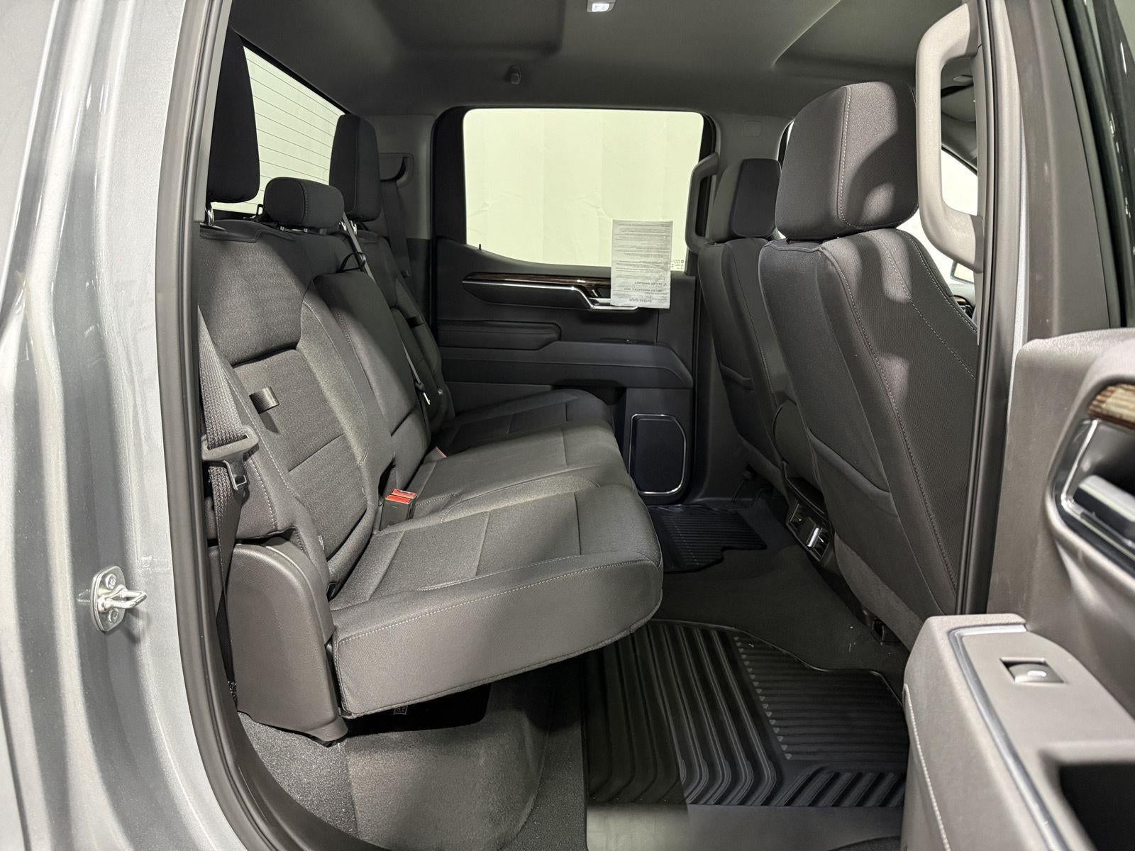 2025 GMC Sierra 1500 4WD Crew Cab Short Box Elevation with 3VL