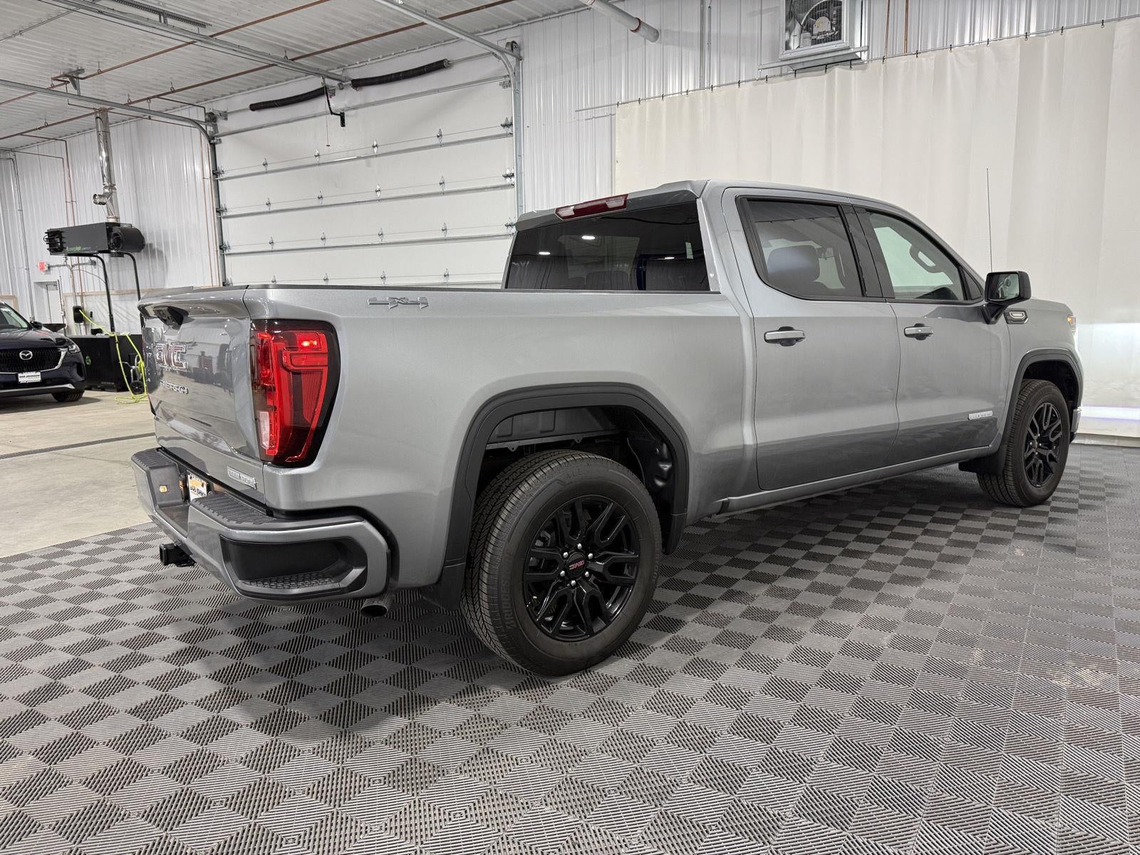 2025 GMC Sierra 1500 4WD Crew Cab Short Box Elevation with 3VL