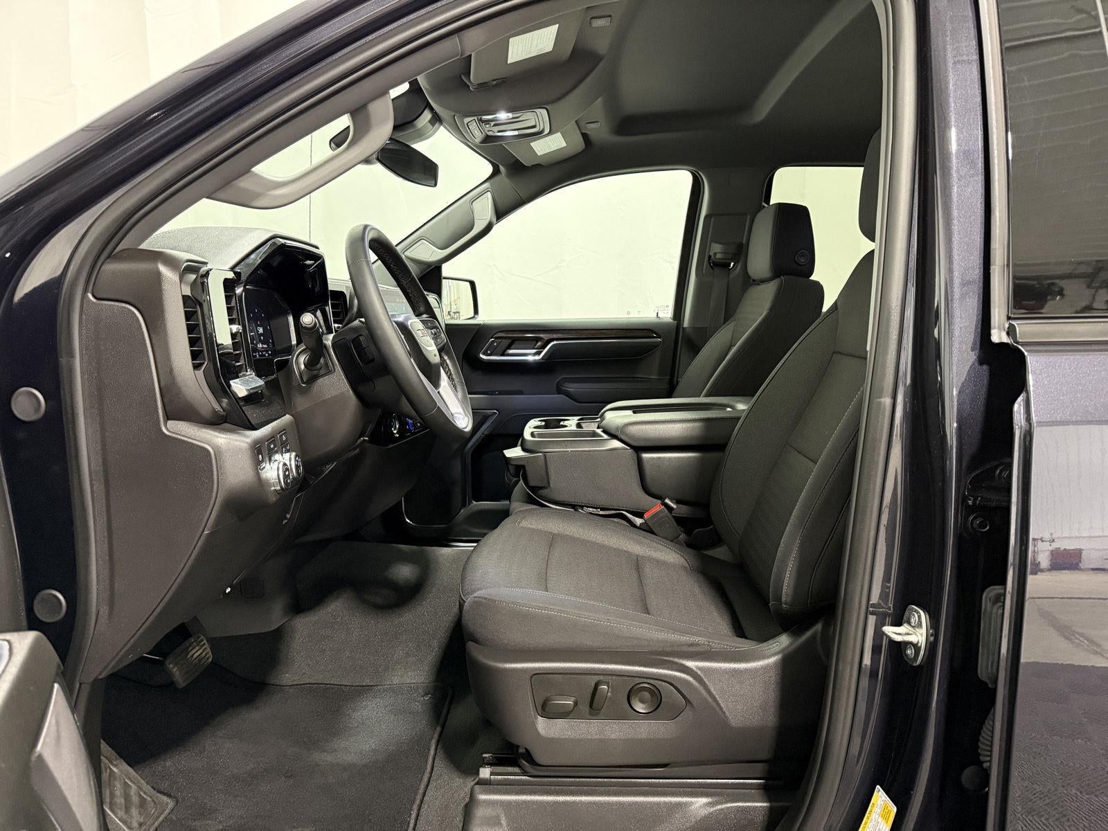 2024 GMC Sierra 1500 4WD Crew Cab Short Box Elevation with 3VL