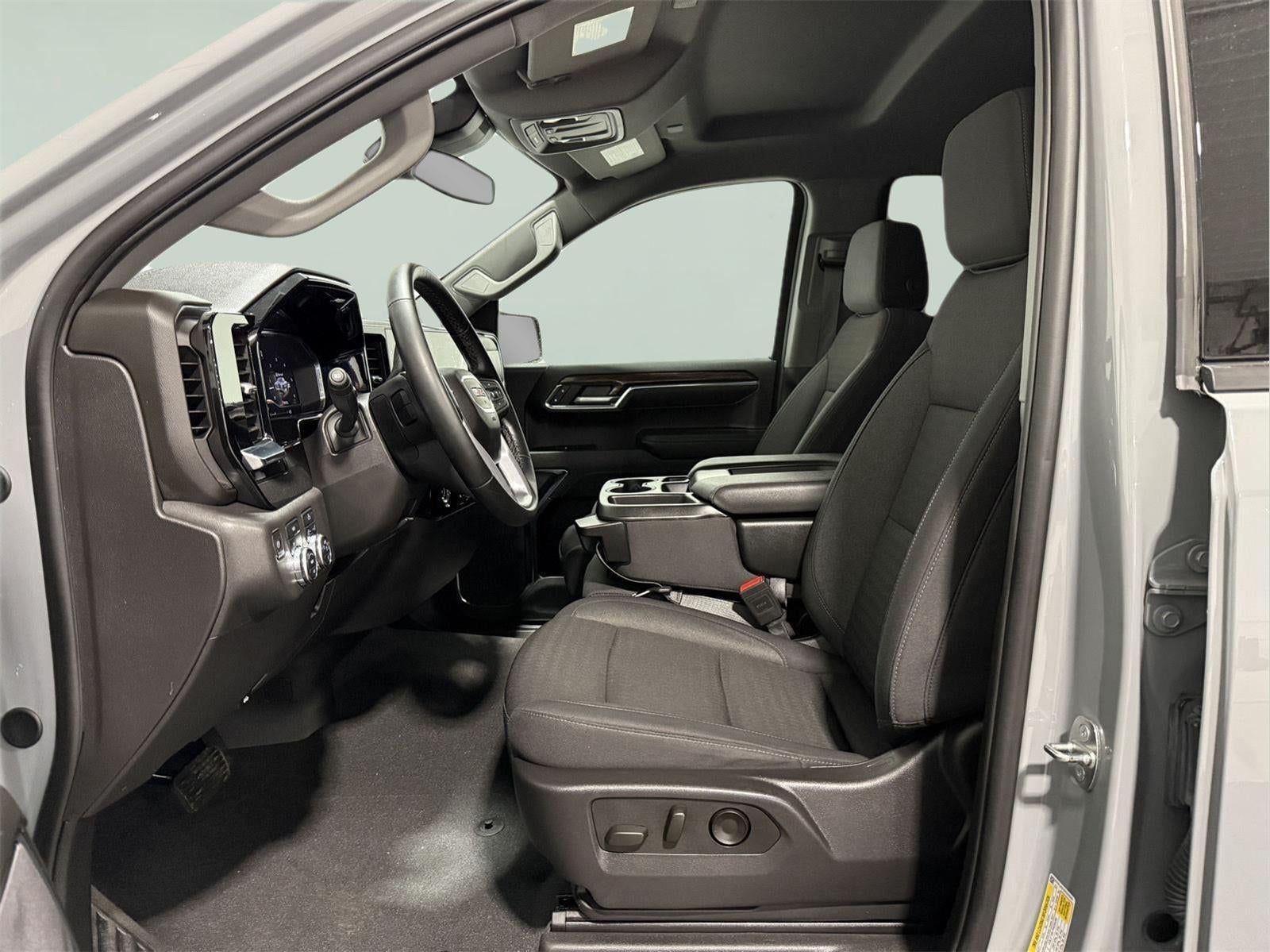 2024 GMC Sierra 1500 4WD Crew Cab Short Box Elevation with 3VL