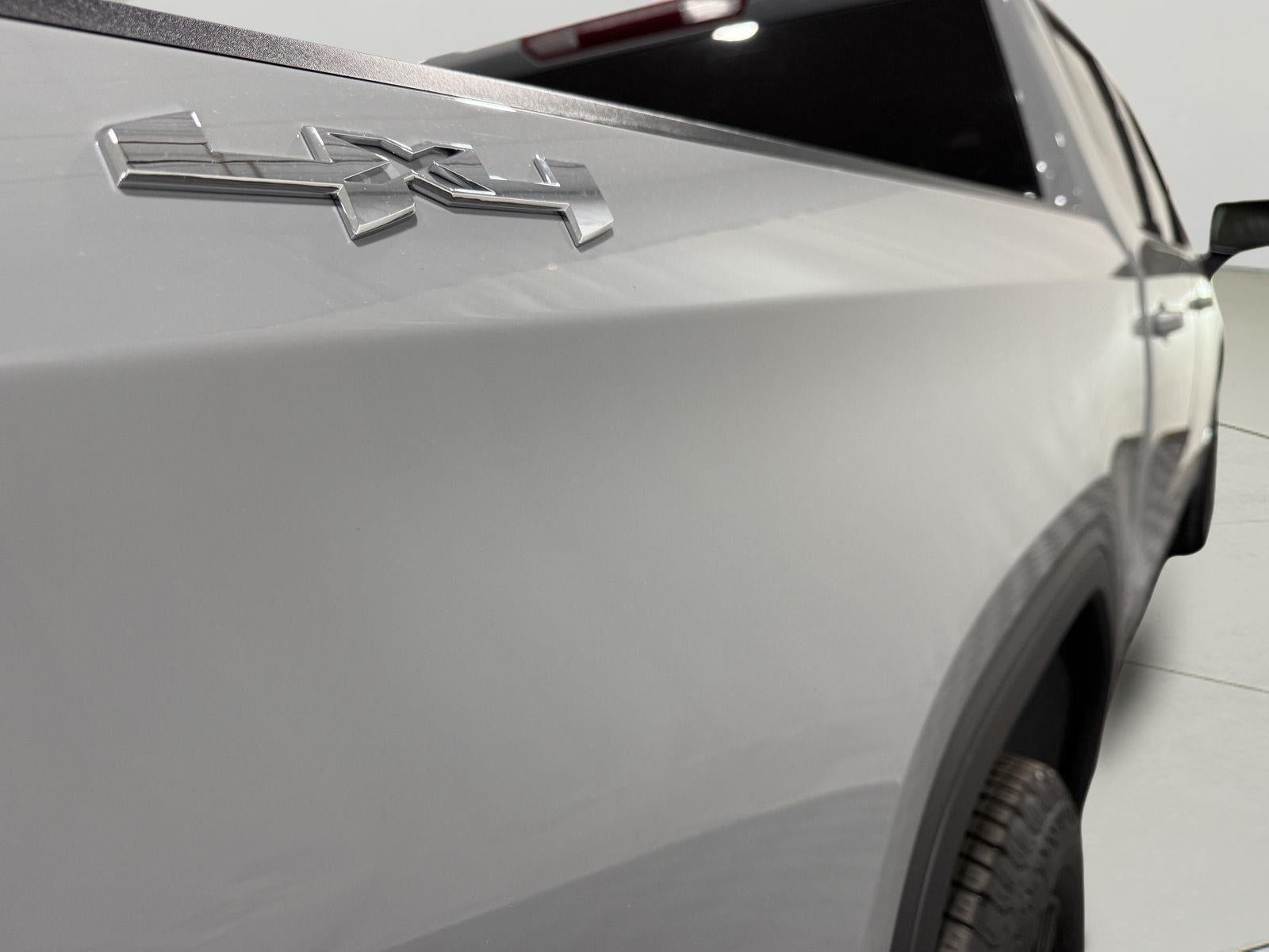 2024 GMC Sierra 1500 4WD Crew Cab Short Box Elevation with 3VL