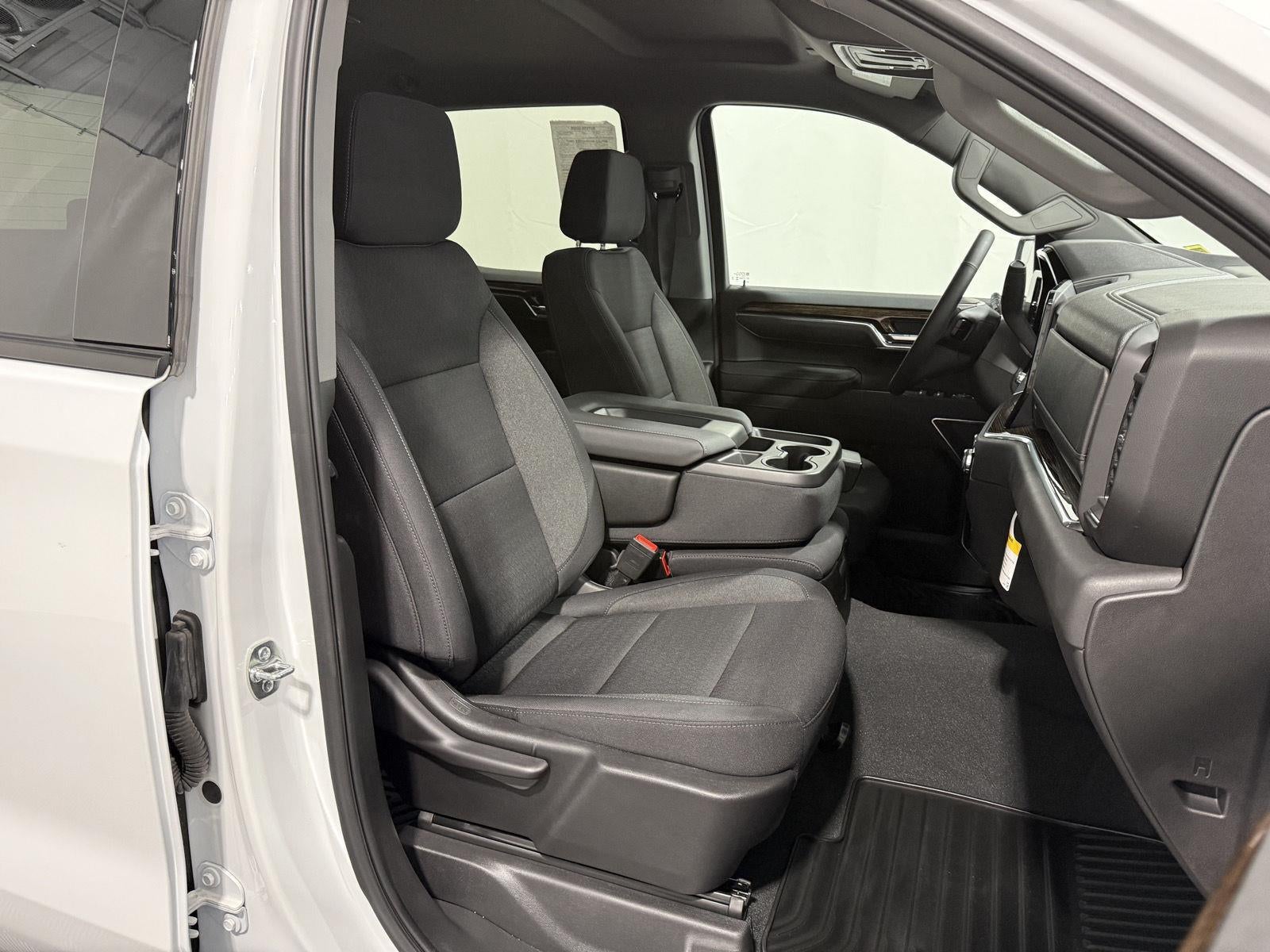 2025 GMC Sierra 1500 4WD Crew Cab Short Box Elevation with 3SB