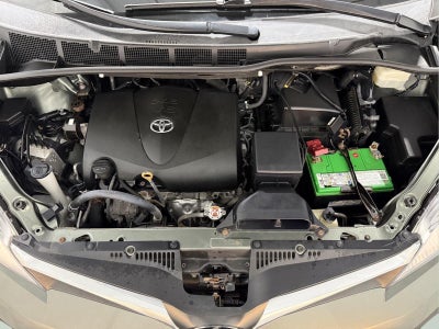 2020 Toyota Sienna LE