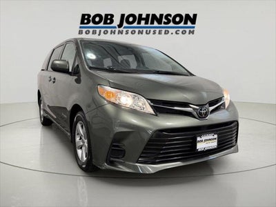 2020 Toyota Sienna LE