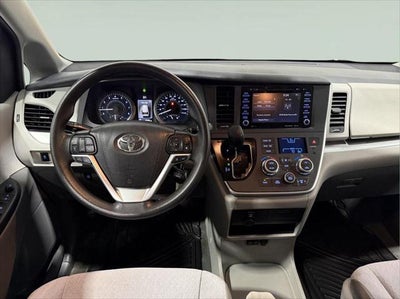 2020 Toyota Sienna LE