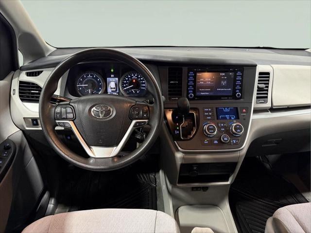 2020 Toyota Sienna LE