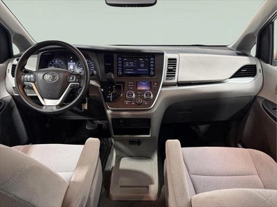 2020 Toyota Sienna LE
