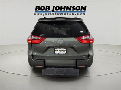 2020 Toyota Sienna LE