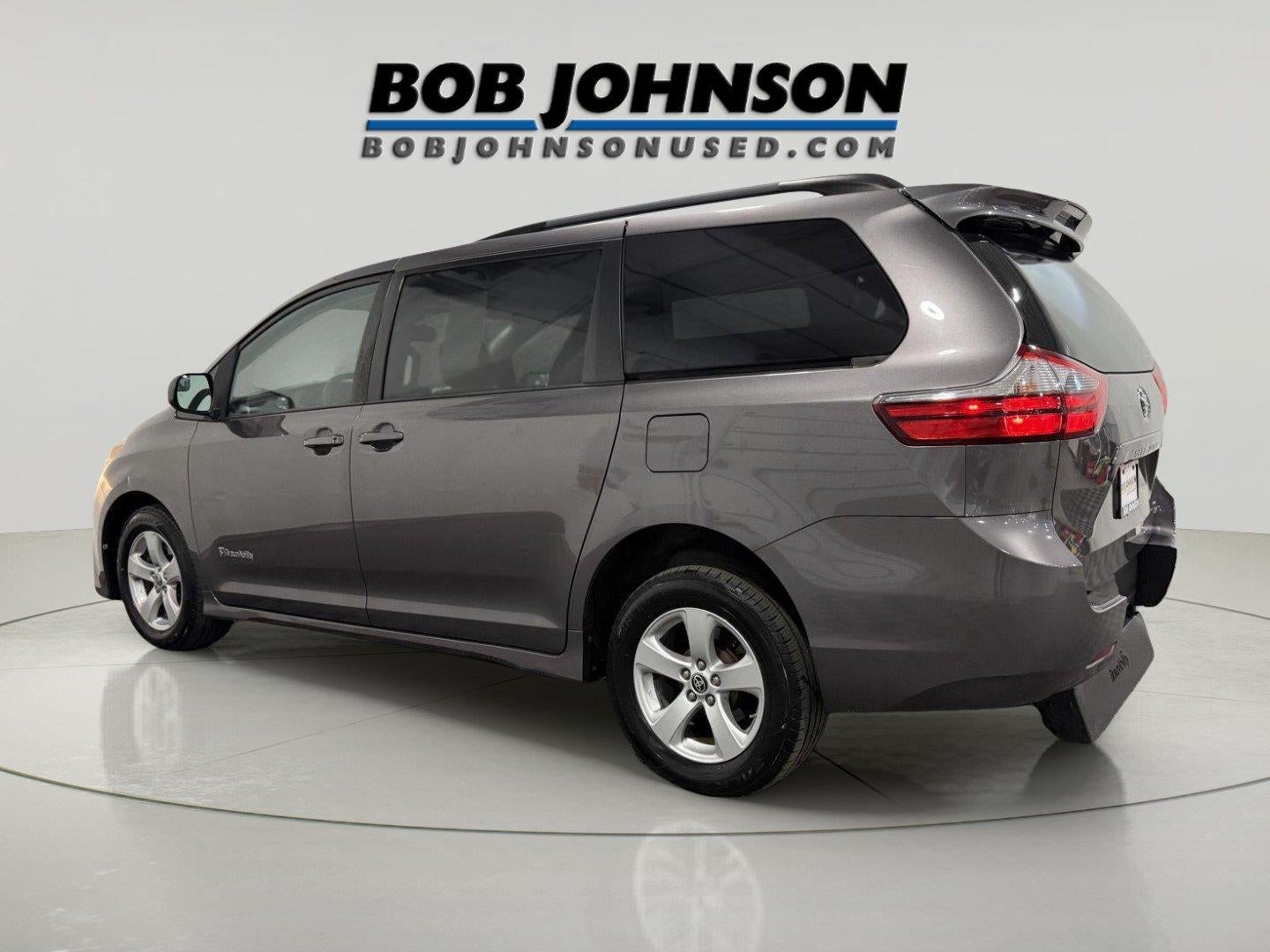 2020 Toyota Sienna LE
