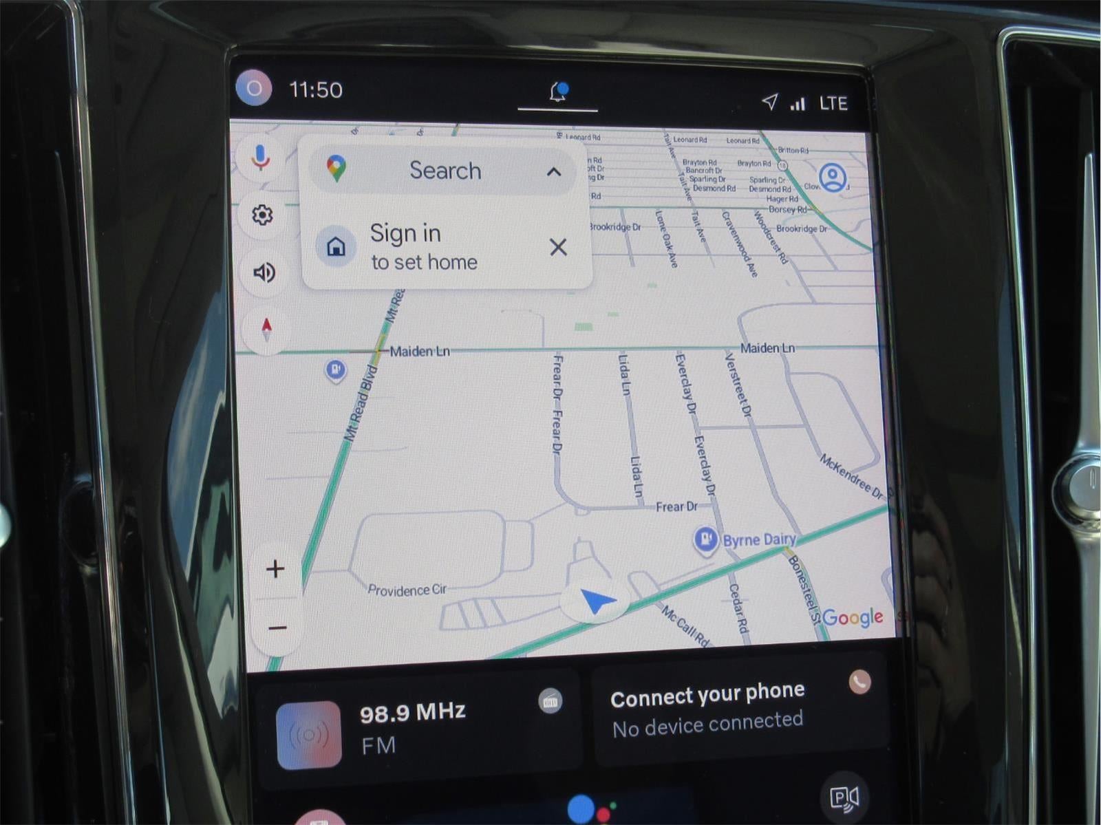2023 Volvo S60 B5 Plus Dark Theme