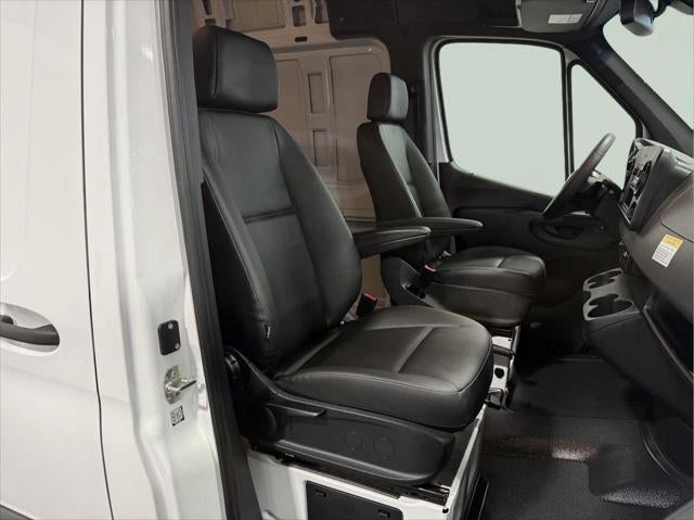 2025 Mercedes-Benz Sprinter 2500 High Roof 4-Cyl Diesel HO