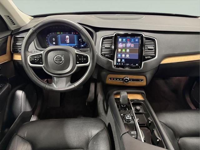 2023 Volvo XC90 B5 Plus