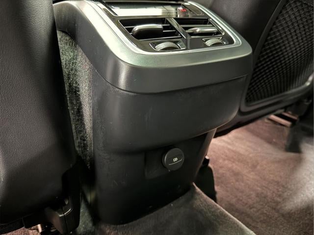 2023 Volvo XC90 B5 Plus